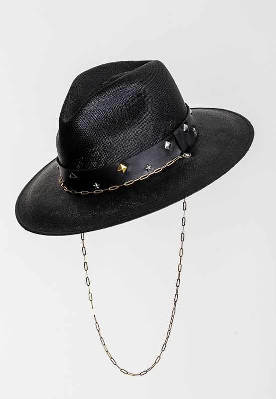 MPXA BETH - BLACK STRAW HAT with gold chain