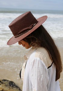 MPXA ELIZABETH - STRAW HAT with gold chain